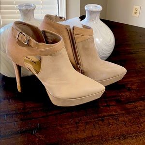 Heel boots